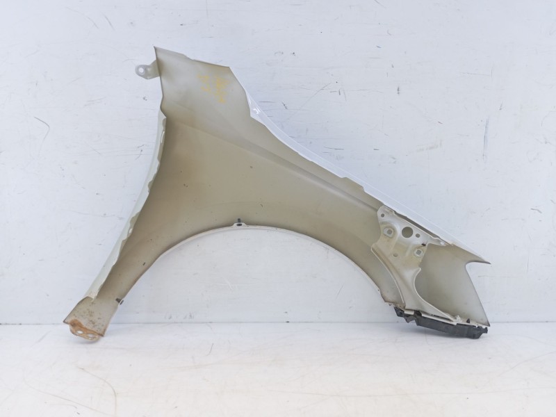 Recambio de aleta delantera izquierda para skoda fabia iv (pj3) 1.0 tsi referencia OEM IAM   E4-A3-1