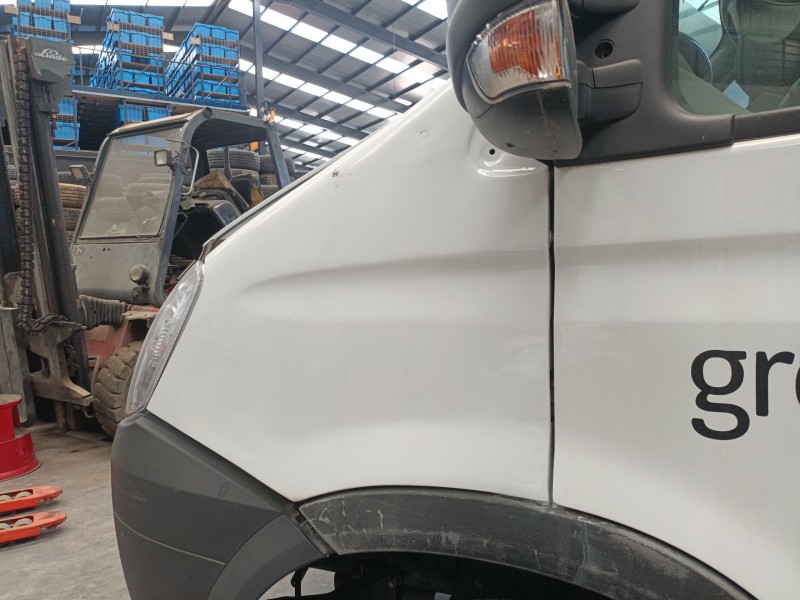Recambio de aleta delantera izquierda para iveco daily 2.3 16v referencia OEM IAM   