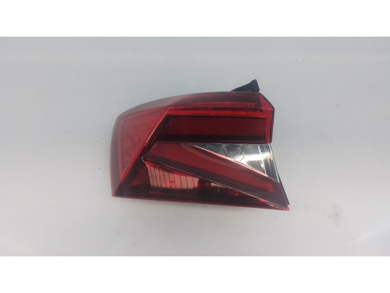 Recambio de piloto trasero izquierdo para skoda fabia iv (pj3) 1.0 tsi referencia OEM IAM   