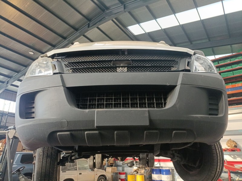 Recambio de paragolpes delantero para iveco daily iv caja/chasis 35c12, 35s12 referencia OEM IAM   