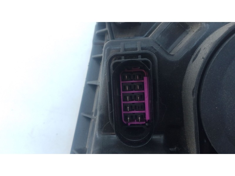 Recambio de faro izquierdo para volkswagen crafter caja/chasis (sz_) 2.0 tdi rwd referencia OEM IAM   