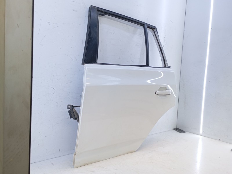 Recambio de puerta trasera izquierda para bmw x3 (e83) 2.0d referencia OEM IAM   