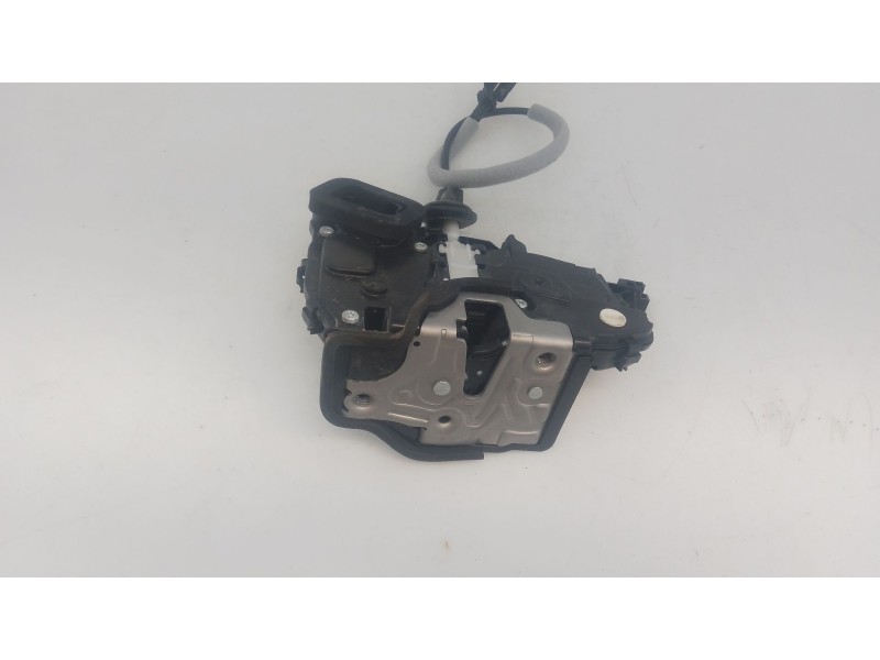 Recambio de cerradura puerta trasera izquierda para volkswagen polo vi (aw1, bz1, ae1) 1.0 tsi referencia OEM IAM   