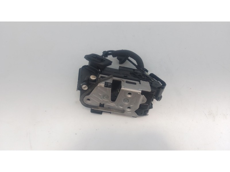 Recambio de cerradura puerta trasera izquierda para audi a1 sportback (gba) 30 tfsi referencia OEM IAM   