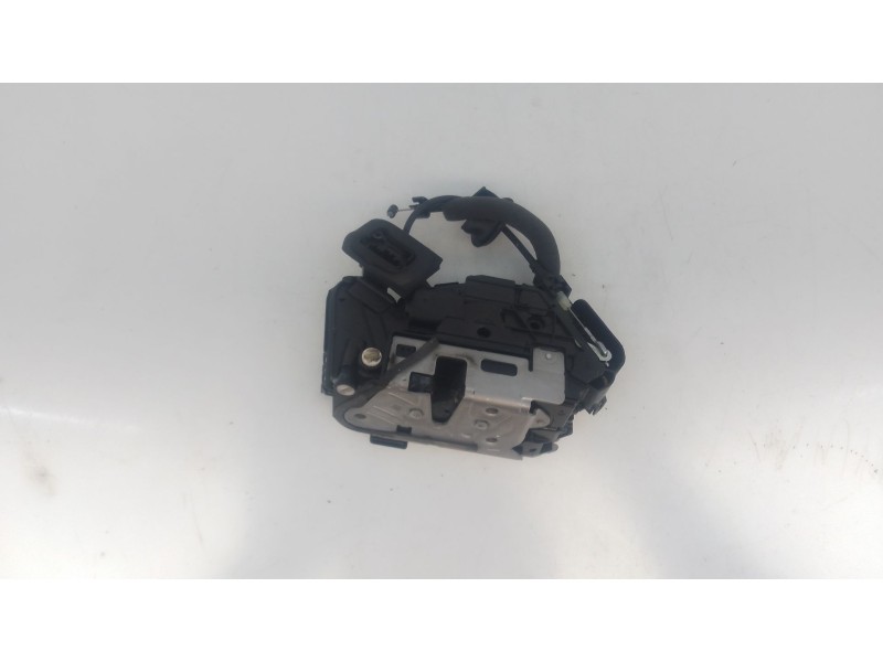 Recambio de cerradura puerta trasera izquierda para audi a1 sportback (gba) 30 tfsi referencia OEM IAM   