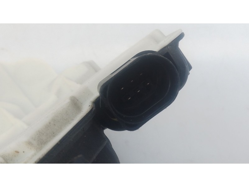 Recambio de cerradura puerta trasera derecha para volkswagen tiguan (5n_) 2.0 tdi referencia OEM IAM   