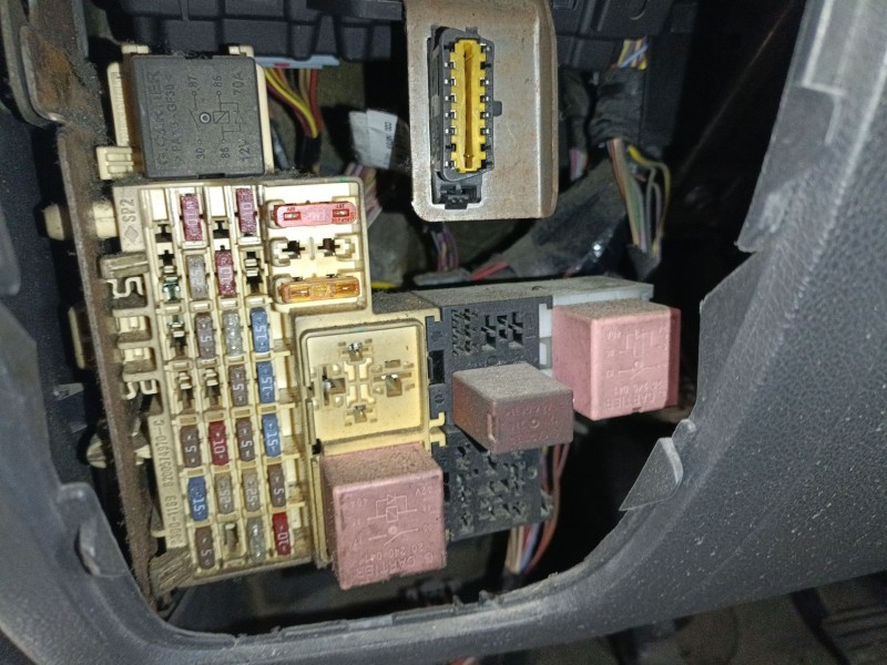 Recambio de caja reles / fusibles para renault master iii caja/chasis (ev, hv, uv) 2.3 dci 125 fwd (ev0c, ev0d, ev0j, hv0c, hv0d