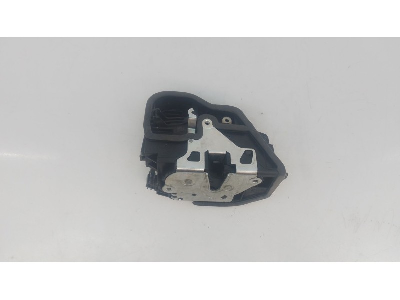 Recambio de cerradura puerta delantera derecha para bmw x3 (f25) xdrive 20 d referencia OEM IAM   