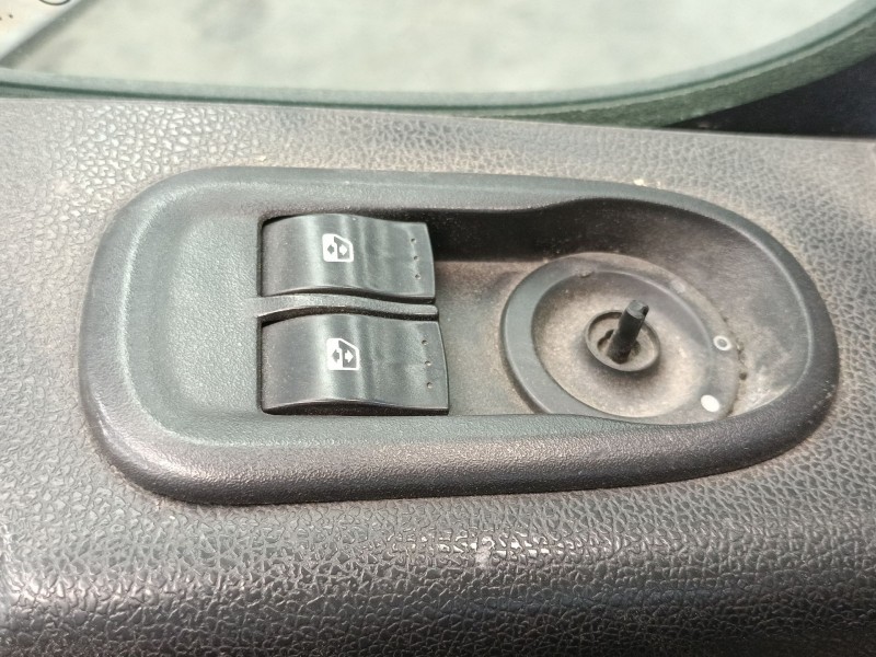 Recambio de mando elevalunas delantero izquierdo para renault master iii caja/chasis (ev, hv, uv) 2.3 dci 125 fwd (ev0c, ev0d, e