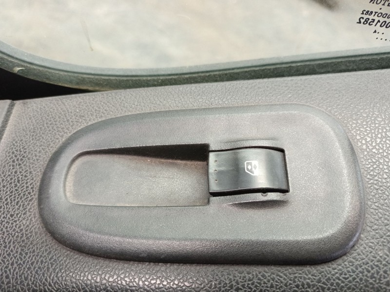 Recambio de mando elevalunas delantero derecho para renault master iii caja/chasis (ev, hv, uv) 2.3 dci 125 fwd (ev0c, ev0d, ev0
