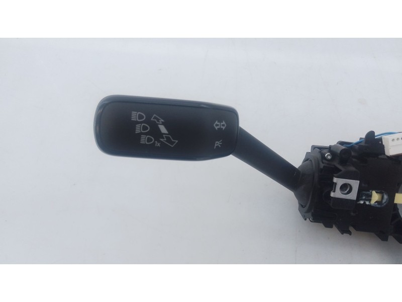 Recambio de mando intermitentes para volkswagen golf viii (cd1, da1) 1.0 tsi referencia OEM IAM   
