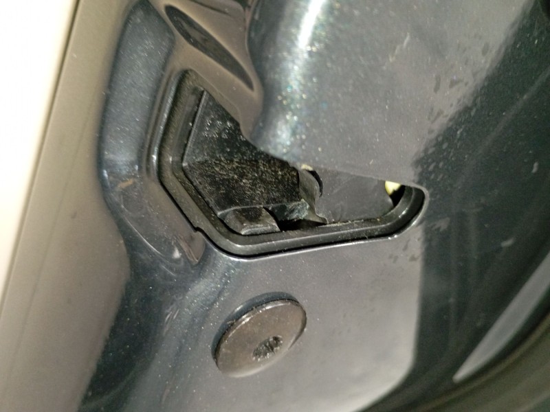 Recambio de cerradura puerta trasera derecha para volkswagen touareg (7p5, 7p6) 3.0 v6 tdi referencia OEM IAM   