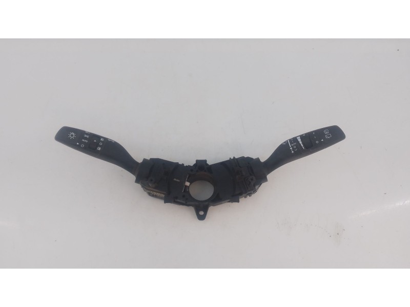 Recambio de mando intermitentes para kia carens iv 1.7 crdi referencia OEM IAM   