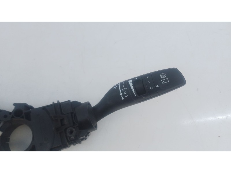 Recambio de mando intermitentes para kia carens iv 1.7 crdi referencia OEM IAM   