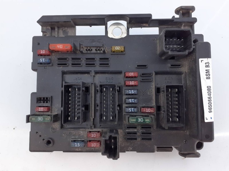 Recambio de caja reles / fusibles para citroën xsara break 2.0 hdi exclusive (66kw) referencia OEM IAM 9650664080  E3-B2-45-4