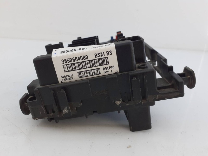 Recambio de caja reles / fusibles para citroën xsara break 2.0 hdi exclusive (66kw) referencia OEM IAM 9650664080  E3-B2-45-4