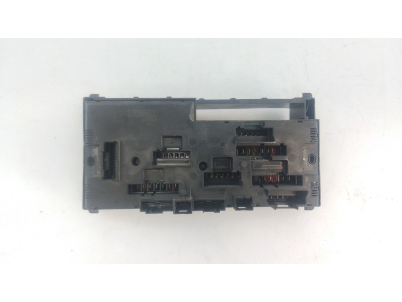 Recambio de caja reles / fusibles para bmw serie 7 (f01/f02) 740d referencia OEM IAM   