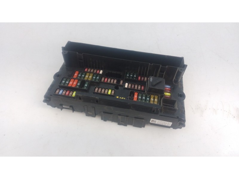 Recambio de caja reles / fusibles para bmw serie 7 (f01/f02) 740d referencia OEM IAM   
