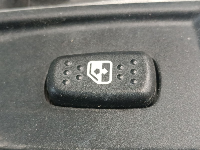 Recambio de mando elevalunas delantero derecho para iveco daily iv caja/chasis 35c12, 35s12 referencia OEM IAM   
