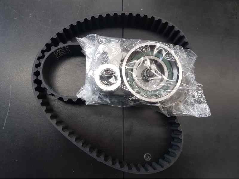Recambio de bomba agua para » otros... modelos referencia OEM IAM 0412KT KIT DE DISTRIBUCION- TOYOTA NUEVO