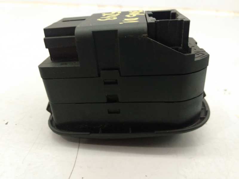 Recambio de mando elevalunas delantero izquierdo para » otros... modelos referencia OEM IAM   
