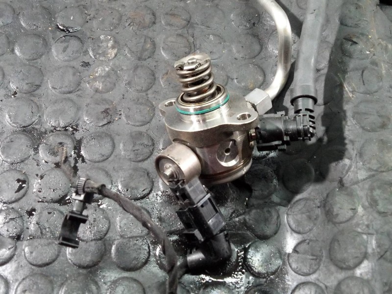 Recambio de rampa inyectora para » otros... modelos referencia OEM IAM 05C133320A  