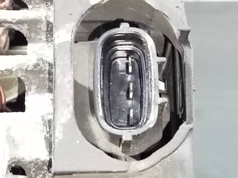 Recambio de alternador para kia  kia cee¨d 2 (jd) referencia OEM IAM 373002A850  P3-A4-22-2