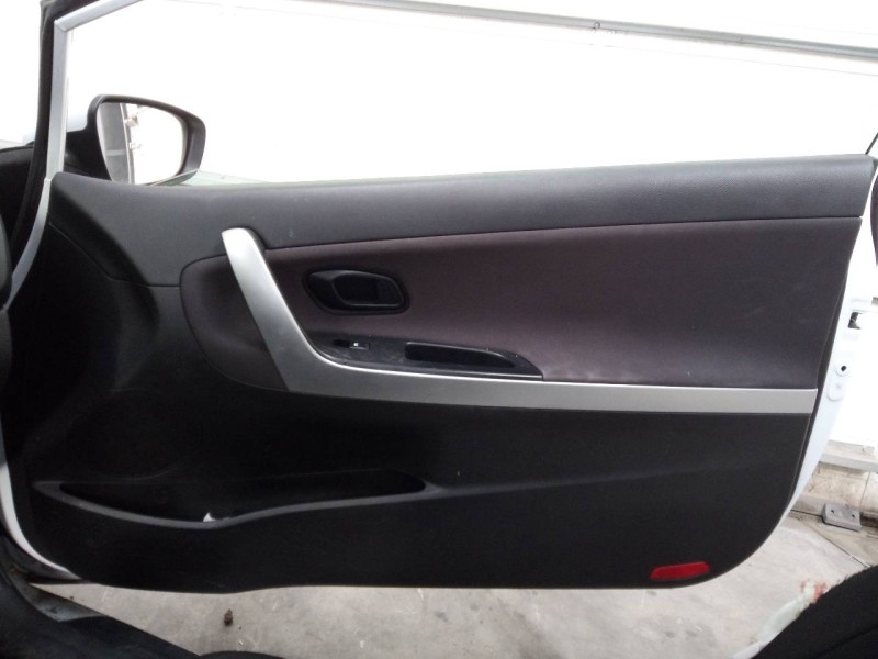 Recambio de guarnecido puerta delantera derecha para kia  kia cee¨d 2 (jd) referencia OEM IAM   