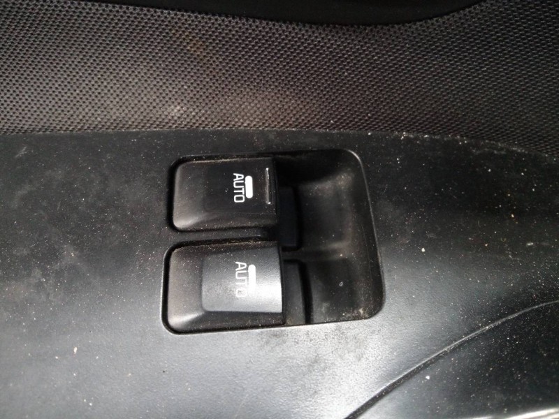 Recambio de mando elevalunas delantero izquierdo para kia  kia cee¨d 2 (jd) referencia OEM IAM   