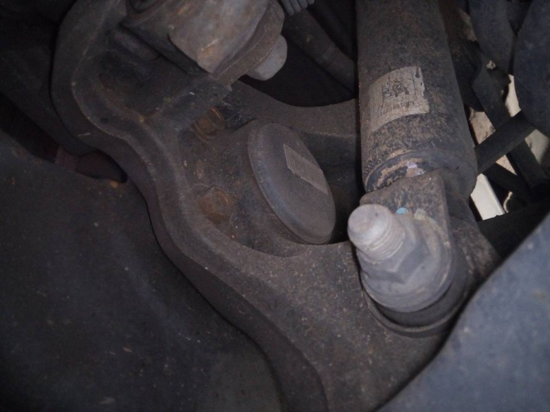 Recambio de mangueta trasera izquierda para kia  kia cee¨d 2 (jd) referencia OEM IAM   