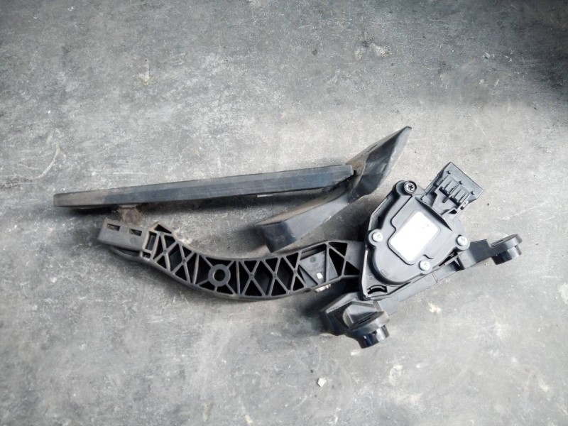 Recambio de pedal acelerador para kia  kia cee¨d 2 (jd) referencia OEM IAM 32700A6100  