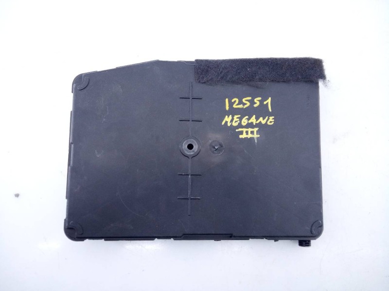 Recambio de caja reles / fusibles para » otros... modelos referencia OEM IAM 8200606826  E2-A1-33-8