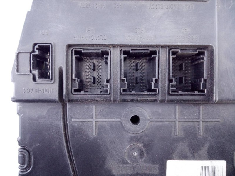 Recambio de caja reles / fusibles para » otros... modelos referencia OEM IAM 8200606826  E2-A1-33-8