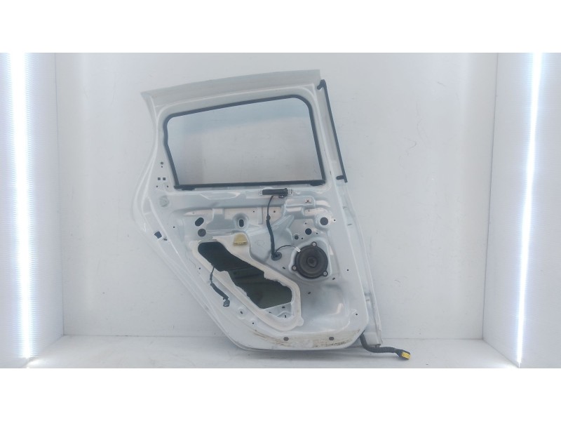 Recambio de puerta trasera izquierda para  referencia OEM IAM   E4-A2-6