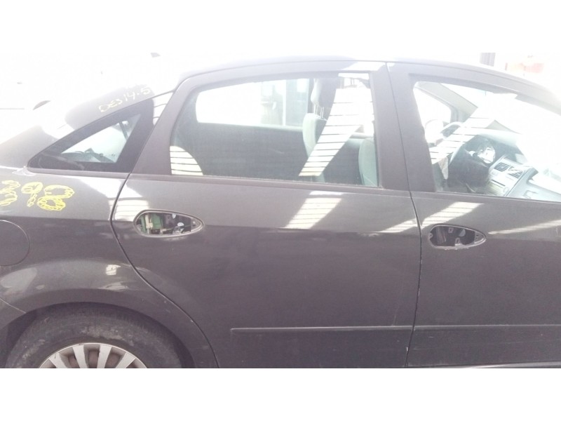 Recambio de puerta trasera derecha para fiat referencia OEM IAM   