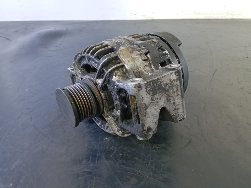 Recambio de alternador para mercedes-benz referencia OEM IAM A0121542002 0124325039 P3-B6-9-4
