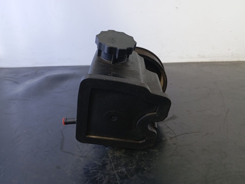 Recambio de bomba direccion para mercedes-benz referencia OEM IAM A6042360010  P4-B4-10-1