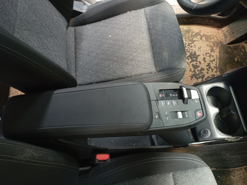 Recambio de consola central para bmw  x2 (u10) sdrive referencia OEM IAM   