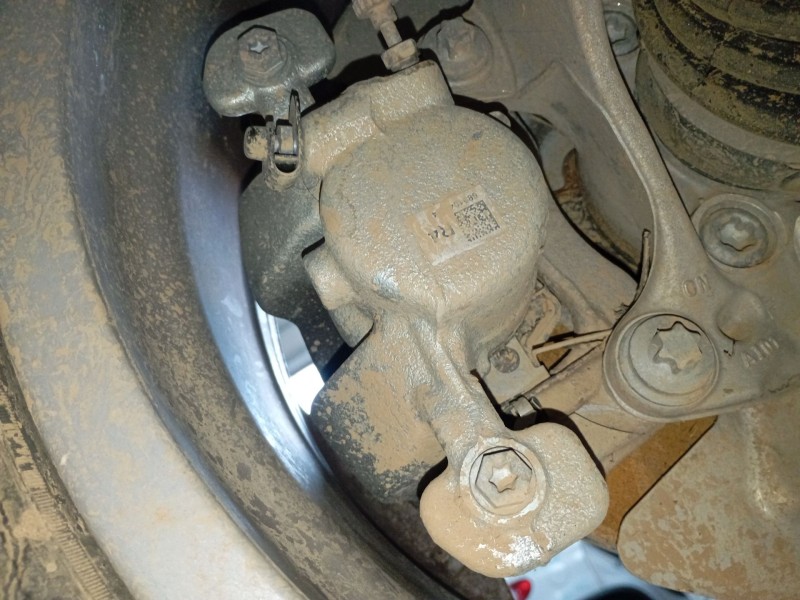 Recambio de pinza freno delantera derecha para bmw  x2 (u10) sdrive referencia OEM IAM   