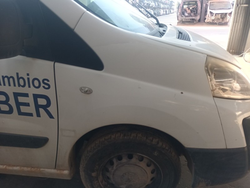 Recambio de aleta delantera derecha para  referencia OEM IAM   