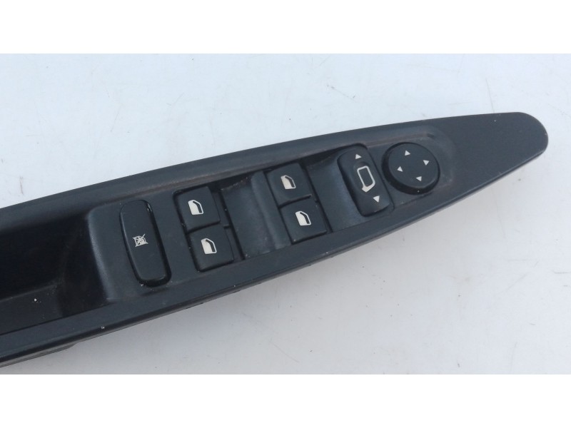 Recambio de mando elevalunas delantero izquierdo para  referencia OEM IAM ZQ800629XT  E3-B2-30-2