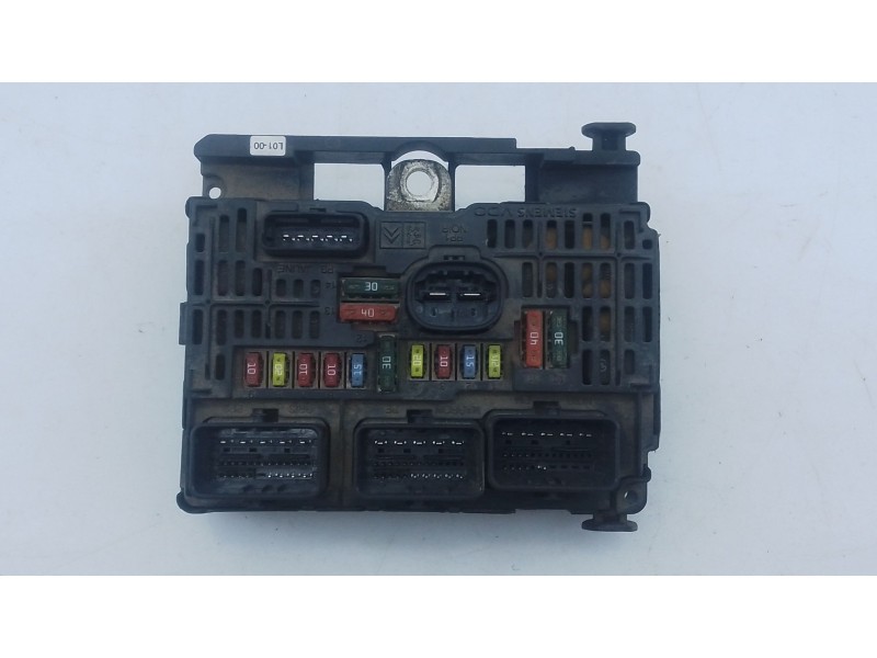 Recambio de caja reles / fusibles para  referencia OEM IAM 9656593780  E3-B2-35-4