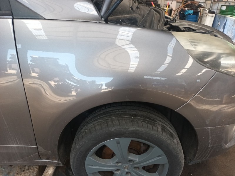 Recambio de aleta delantera derecha para renault referencia OEM IAM   