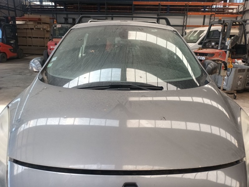 Recambio de capot para renault referencia OEM IAM   