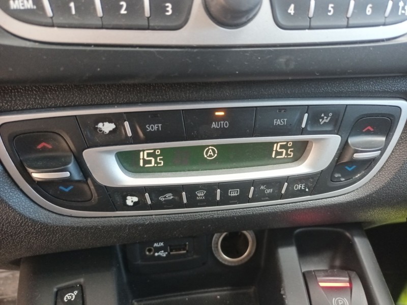 Recambio de mando calefaccion / aire acondicionado para renault referencia OEM IAM   