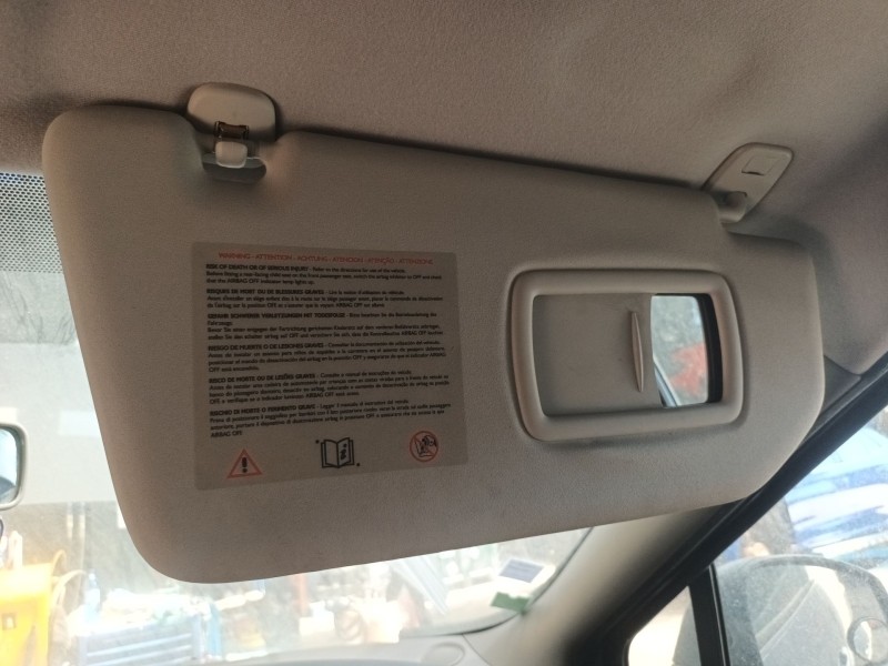 Recambio de parasol derecho para renault referencia OEM IAM   
