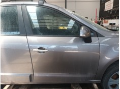 Recambio de puerta delantera derecha para renault referencia OEM IAM   