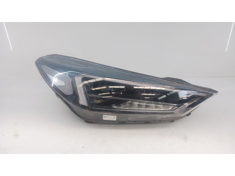 Recambio de faro derecho xenon para hyundai referencia OEM IAM 92102D7700  E2-B5-34-2