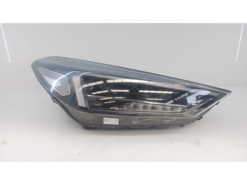 Recambio de faro derecho xenon para hyundai referencia OEM IAM 92102D7700  E2-B5-34-2