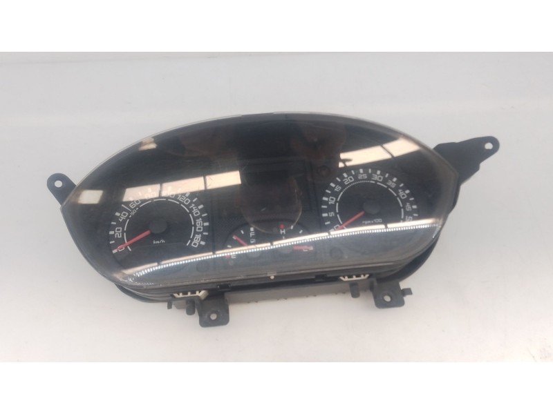 Recambio de cuadro instrumentos para iveco daily iv caja/chasis 35c12, 35s12 referencia OEM IAM 69500155  